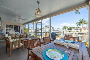 تناول الطعام