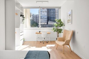 3 bedrooms, desk, iron/ironing board, WiFi