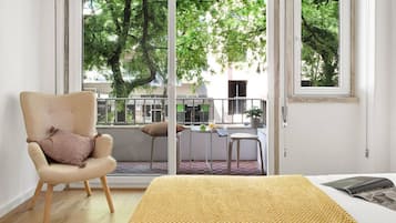 3 slaapkamers, een bureau, een strijkplank/strijkijzer, wifi
