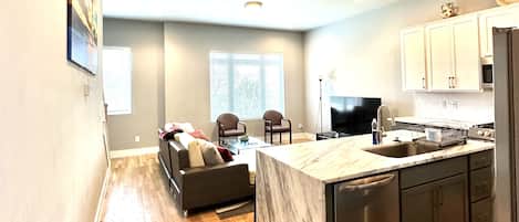 Smart TV, mesa de ping pong