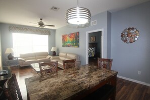 Interior - Dream Disney Family Vacation, Best Resort, 2 Miles To Disney, Space For 8 (Kissimmee)