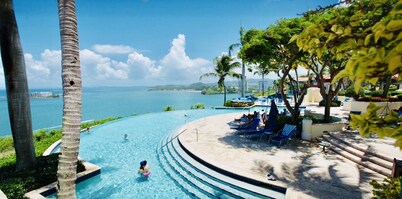 THE BEST OCEAN VIEW GUARANTEED!!!