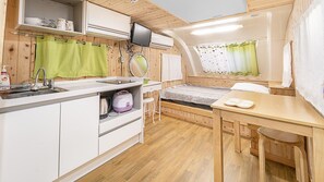 Basic Room, 1 Bedroom (E-Dooliseo Caravan Teuksil) | 1 bedroom, free WiFi