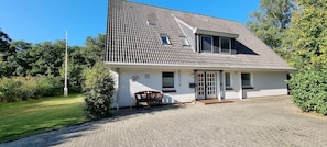 Apartment (Ferienwohnung "Röm") | Außenbereich