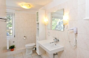 House (Haushälfte "Kuddel" 104) | Bahagian luar