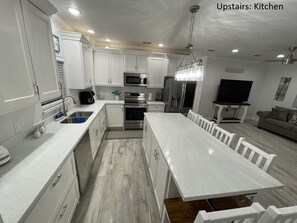 Fridge, microwave, oven, stovetop - Brand New Waterfront Cottage Fishing/Boat Lift/Resort (Port Isabel)