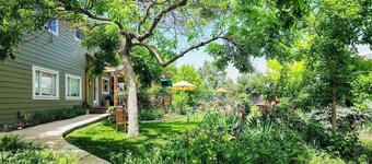 La Casita Colorado - Sleeps 4 People