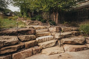 Property grounds - SLICE OF HEAVEN lake front cottage with HOTTUB, fire pit, kayaks & Dog friendly! (Akron)