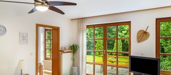 Apartment 'Schatzlmayr' with Terrace and Wi-Fi