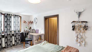 1 bedroom, iron/ironing board, free WiFi