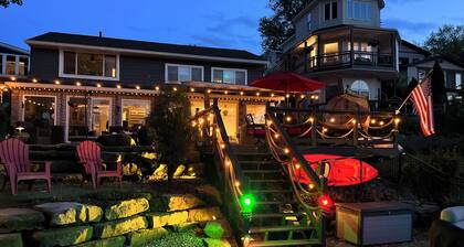 HEAVENLY Portage Lakes water front 4-bedroom cottage with HOTTUB, dog friendly!