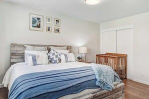 4 bedrooms, iron/ironing board, travel cot, free WiFi