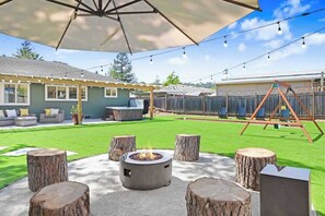 Terrace/patio - Wine Country Backyard Escape (Santa Rosa)