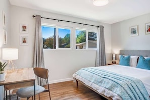 4 bedrooms, iron/ironing board, travel crib, WiFi (free)