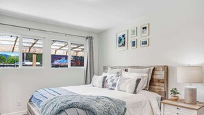 4 habitaciones, tabla de planchar con plancha y cuna de viaje 