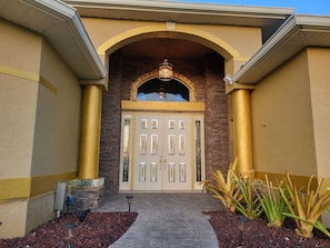 Exterior detail - Royce Luxury Florida Golden Villas Collection (Cape Coral)