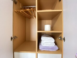 Interior - Modern Condo Near Mactan Airport w/ 50mbps WIFI | Free Netflix (Lapu-Lapu City)