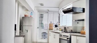 Ideal location Ocean View Miraflores Condo