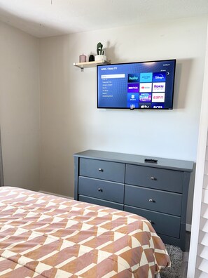 3 bedrooms, iron/ironing board, travel cot, free WiFi