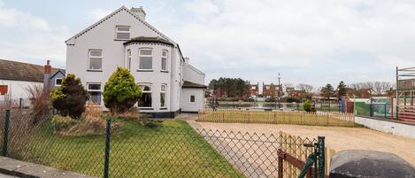 Cottage | Front of property