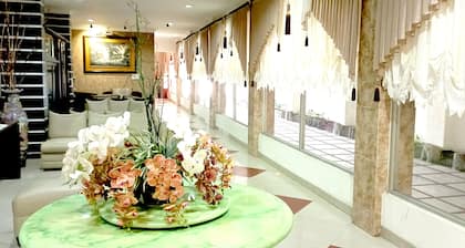 HOTEL BAYU HILL
