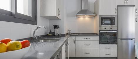 Fridge, microwave, oven, coffee/tea maker