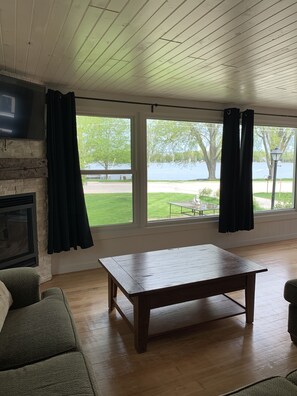 Smart TV, fireplace - The RandomCabin “On Random Lake” (Random Lake)