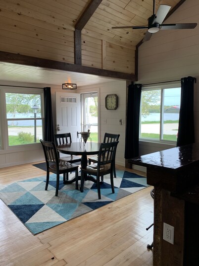 The RandomCabin “On Random Lake”