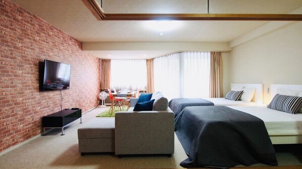 1 bedroom, WiFi - Ski-in, ski-out luxury resort condominium with hot spring, pool and karaoke (南魚沼市)