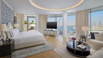 Hochwertige Bettwaren, Betten mit Memory-Foam-Matratzen, Minibar