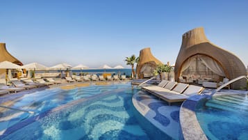 3 outdoor pools, free cabanas, pool umbrellas