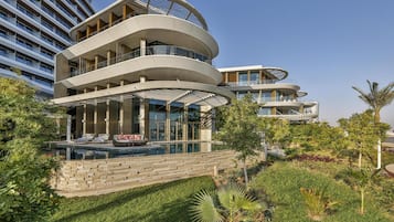 Luxury Villa, 5 Bedrooms | Premium bedding, memory foam beds, minibar, in-room safe