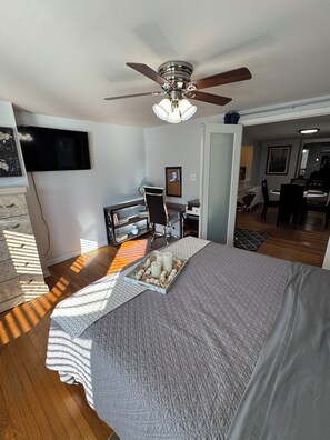 2 bedrooms, desk, iron/ironing board, free WiFi