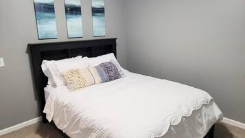 2 dormitorios, tabla de planchar con plancha, wifi y ropa de cama