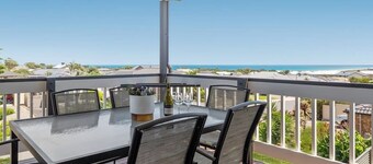 Oriana Grande 5BR Sleeps 14 Sea views, Playground