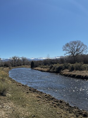 Just north of Carbondale is the confluenceof Crystal and the Roaring Fork Rivers