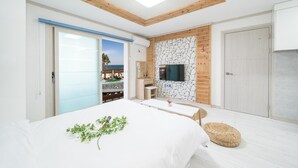 1 bedroom, free WiFi - Gyeongju Gampo Sonamu Pension (Gyeongju)