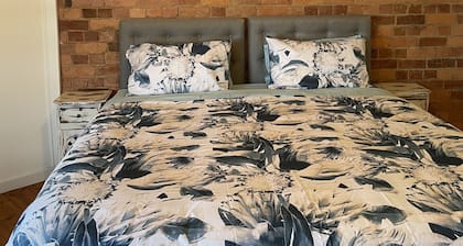 The Mayfair 4-bed room accommodation Daylesford