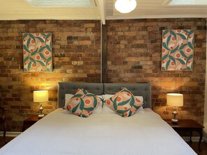 4 bedrooms, iron/ironing board, travel cot, free WiFi