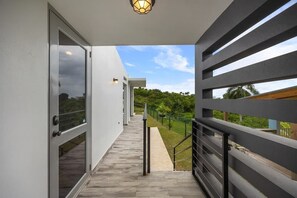 Property grounds - Casa de Kai | Private pool & panoramic ocean views (Rincon)