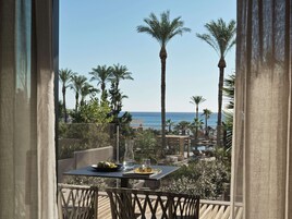 Open Plan Suite Sea View | In-room safe, desk, blackout drapes, soundproofing