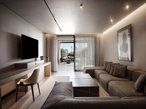Two-Bedroom Suite Partial Sea View with Private Pool | Caja de seguridad en la habitación, escritorio y cortinas blackout 