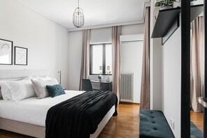2 slaapkamers, een bureau, een strijkplank/strijkijzer, gratis wifi