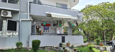 OYO 90499 Marina View Villas