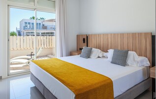 Apartamento | 2 quartos, cofres nos quartos, ferros/tábuas de passar roupa