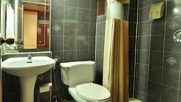 Superior Room, 1 Double Bed | Bathroom