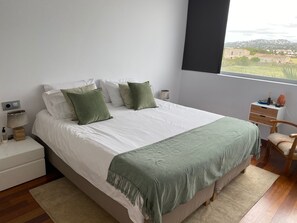 2 bedrooms, iron/ironing board, travel crib, free WiFi