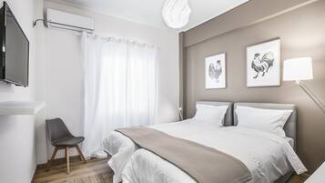 2 bedrooms, iron/ironing board, travel crib, free WiFi