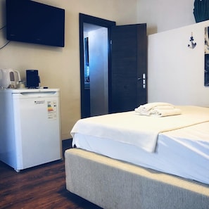 Comfort Suite | 2 bedrooms, Egyptian cotton sheets, premium bedding, desk