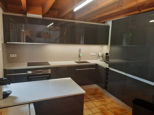 Family Villa with Terrace, Near Beach and Shops in Seignosse